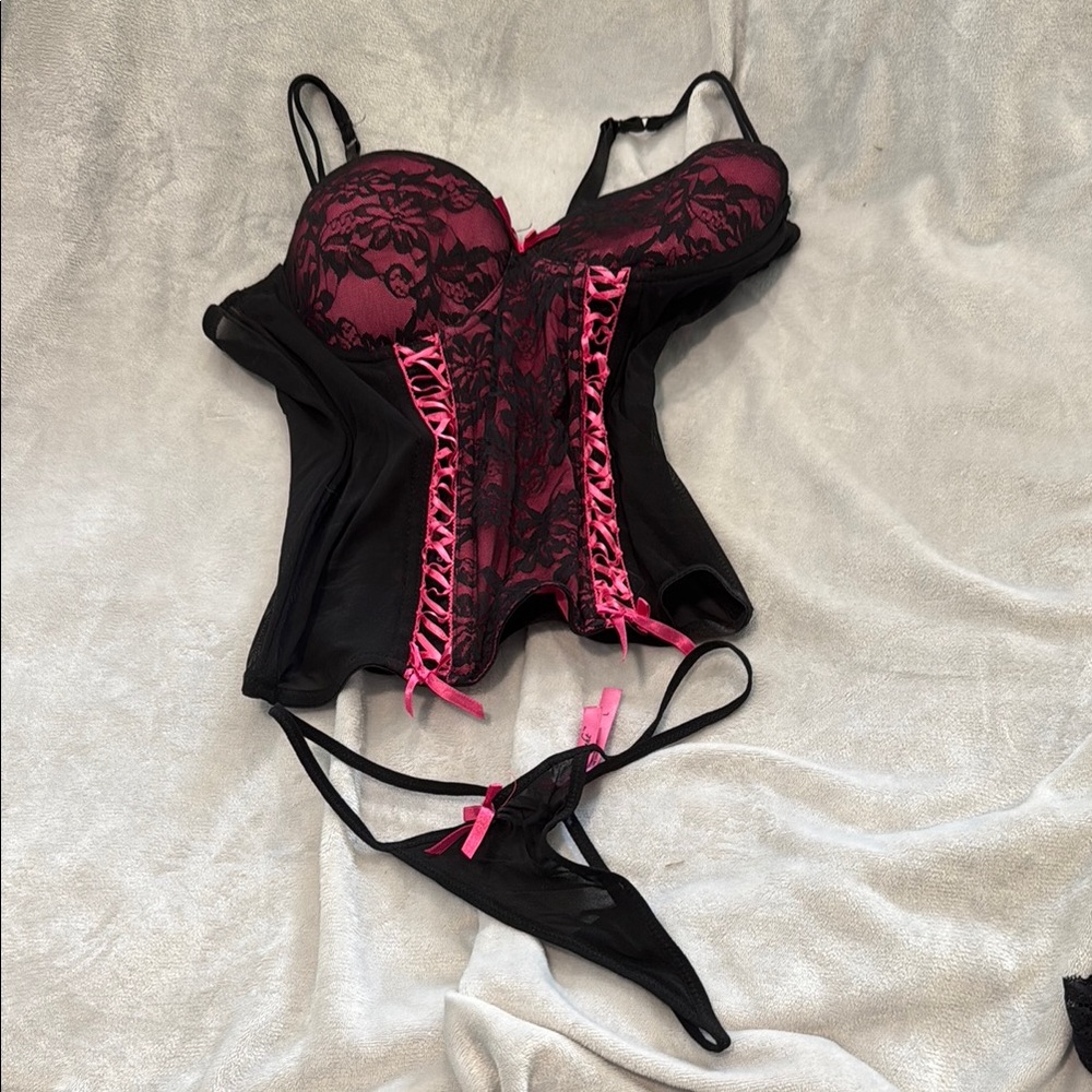 Black and Pink Lace Bra with Sweetheart Neckline